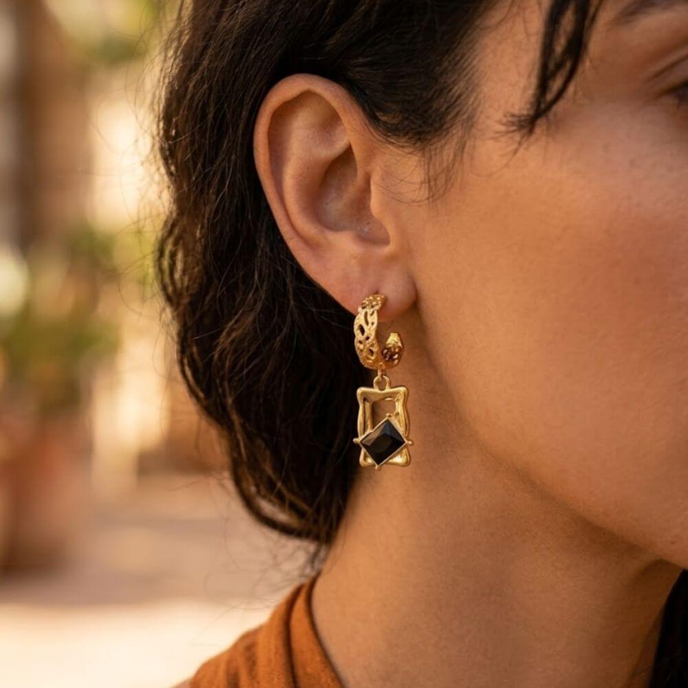 Boucles d'Oreilles INÈS Noire Dorées