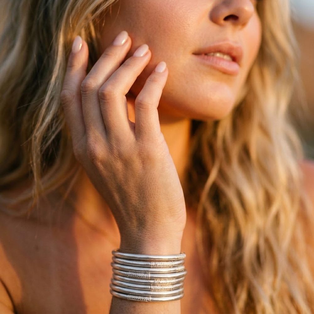 Bracelet - Jonc bouddhiste argenté texturé